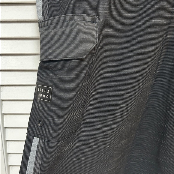 Billabong Dark Gray Board Shorts with Pocket Size 38 - Picture 2 of 5